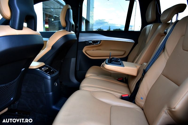 Volvo XC 90 - 16