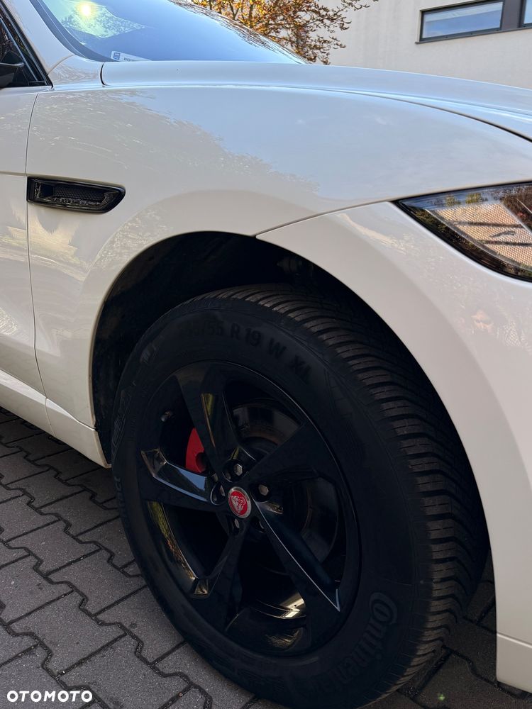 Jaguar F-Pace 25t AWD Prestige - 6