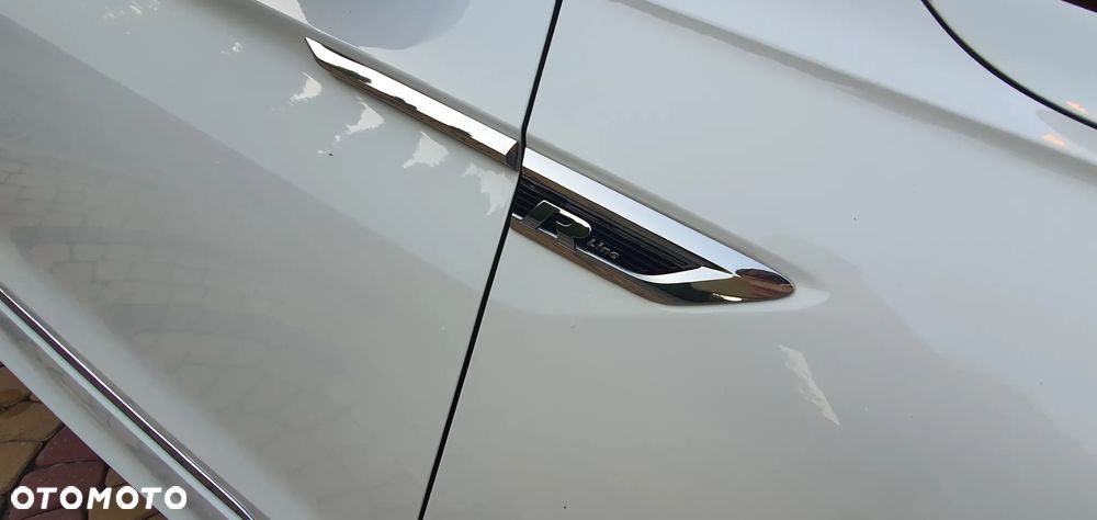 Volkswagen Tiguan 2.0 TDI SCR R-Line - 25