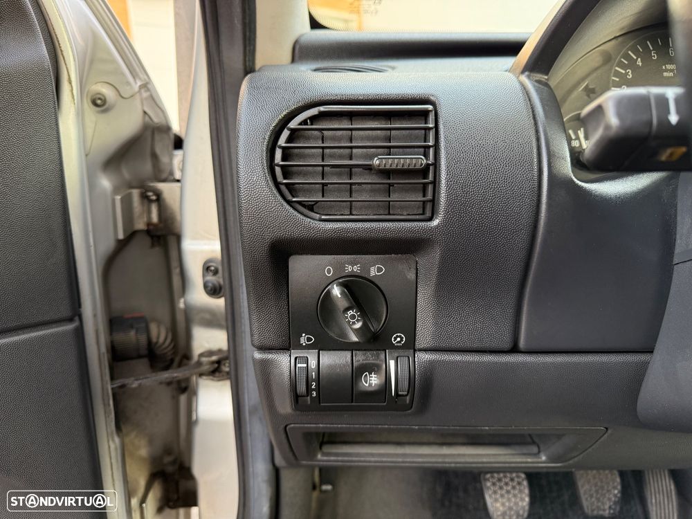 Opel Corsa 1.2 16V SRi - 15