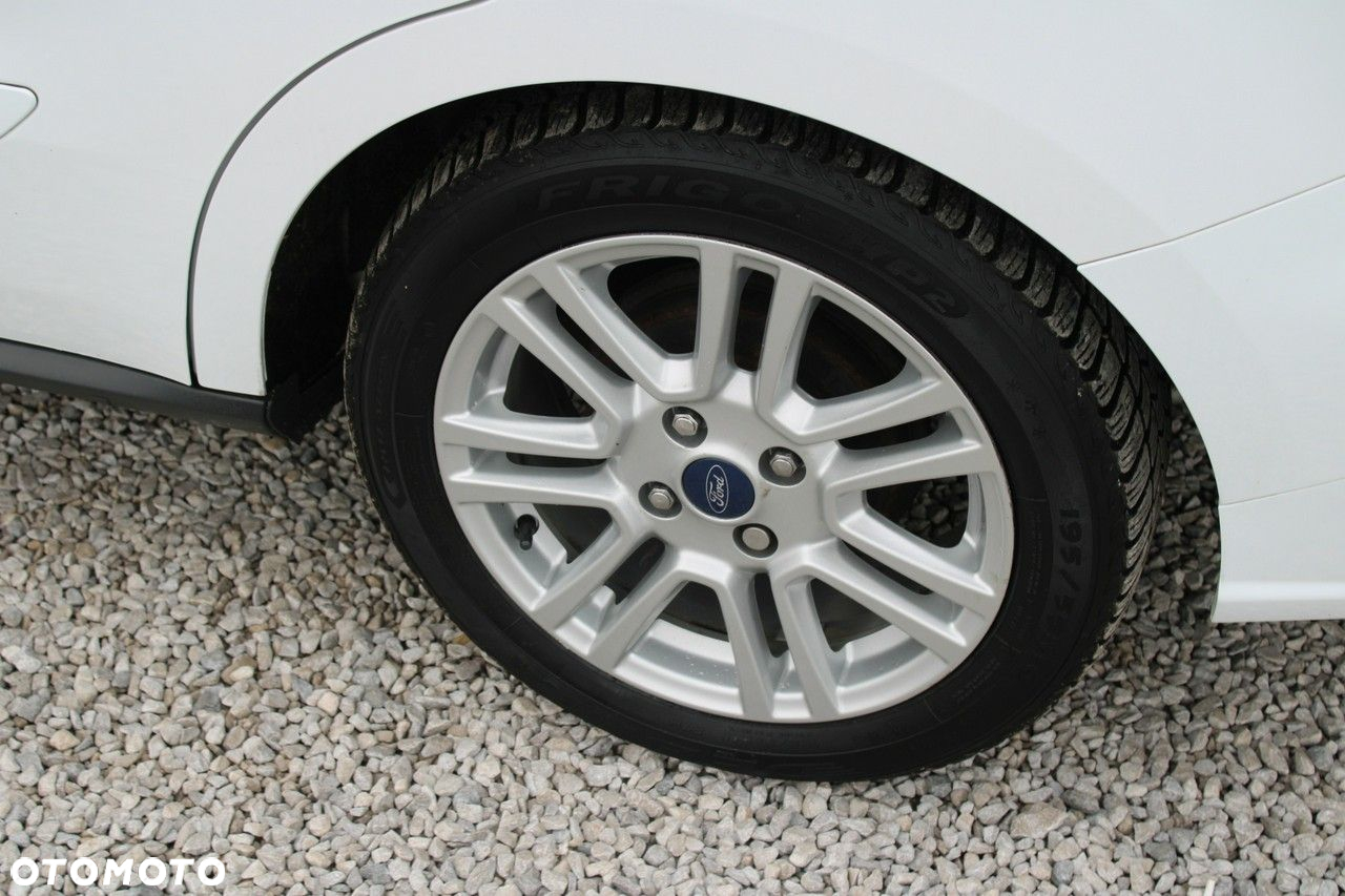Ford Tourneo Courier - 10