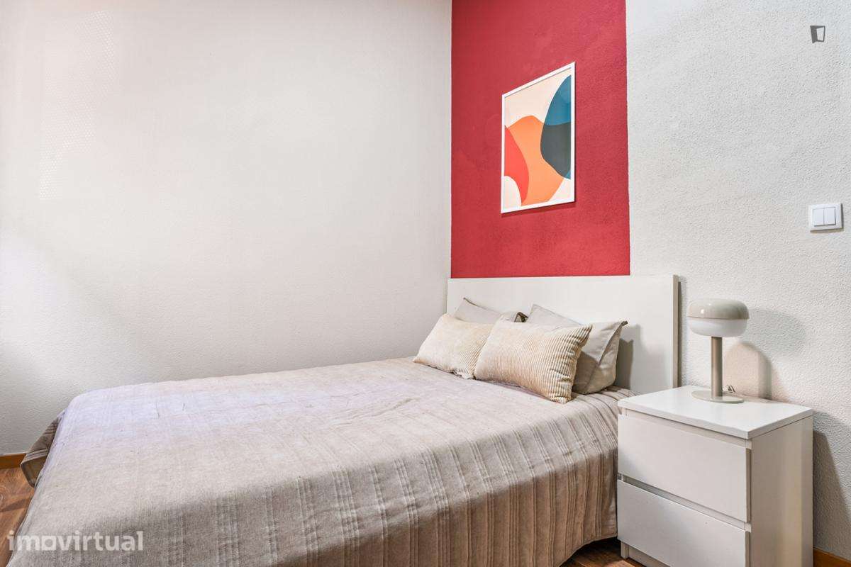 Quarto - localizado em Alameda Lisbon - Grande imagem: 2/20