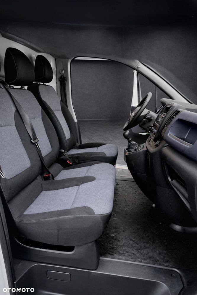 Opel Vivaro - 11
