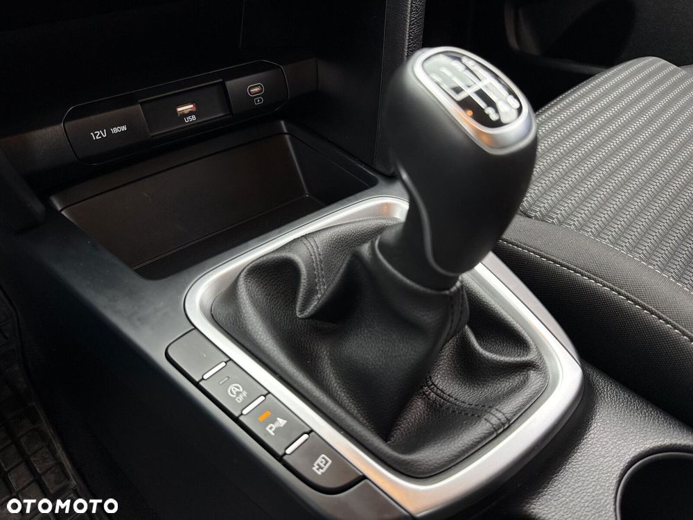 Kia XCeed 1.5 T-GDI Business Line - 26