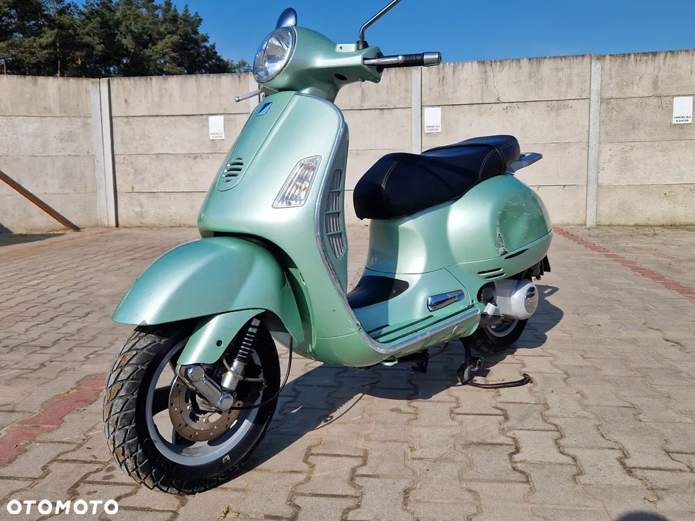 Piaggio Vespa - 1