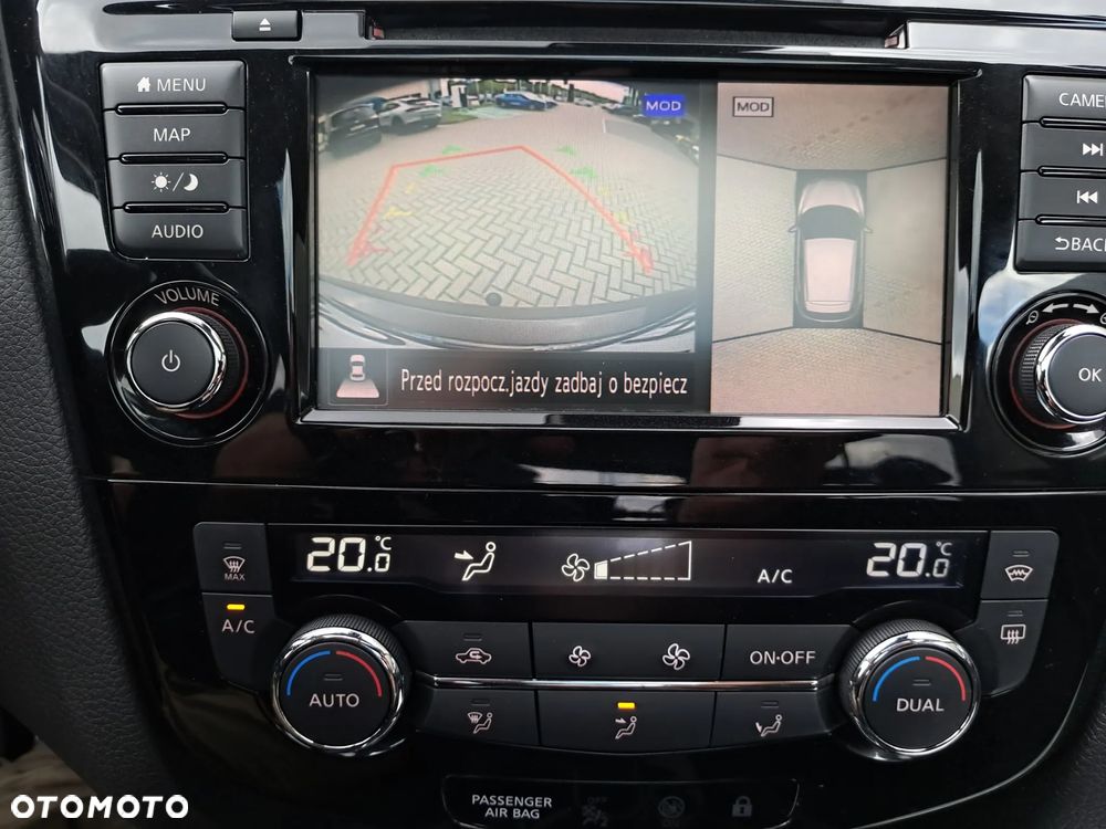 Nissan Qashqai 1.3 DIG-T DCT N-CONNECTA - 24