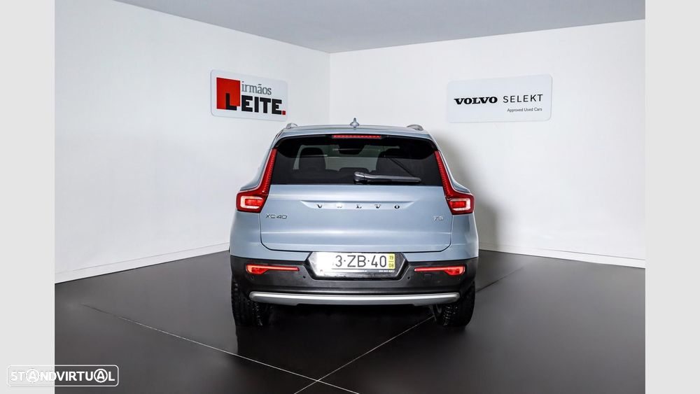 Volvo XC 40 1.5 T3 Momentum Plus — fotografia 4