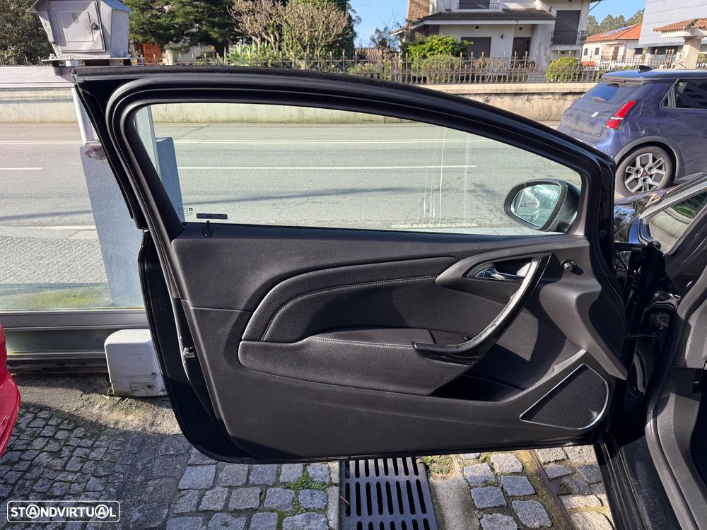 Opel Astra GTC 1.6 CDTi S/S - 14