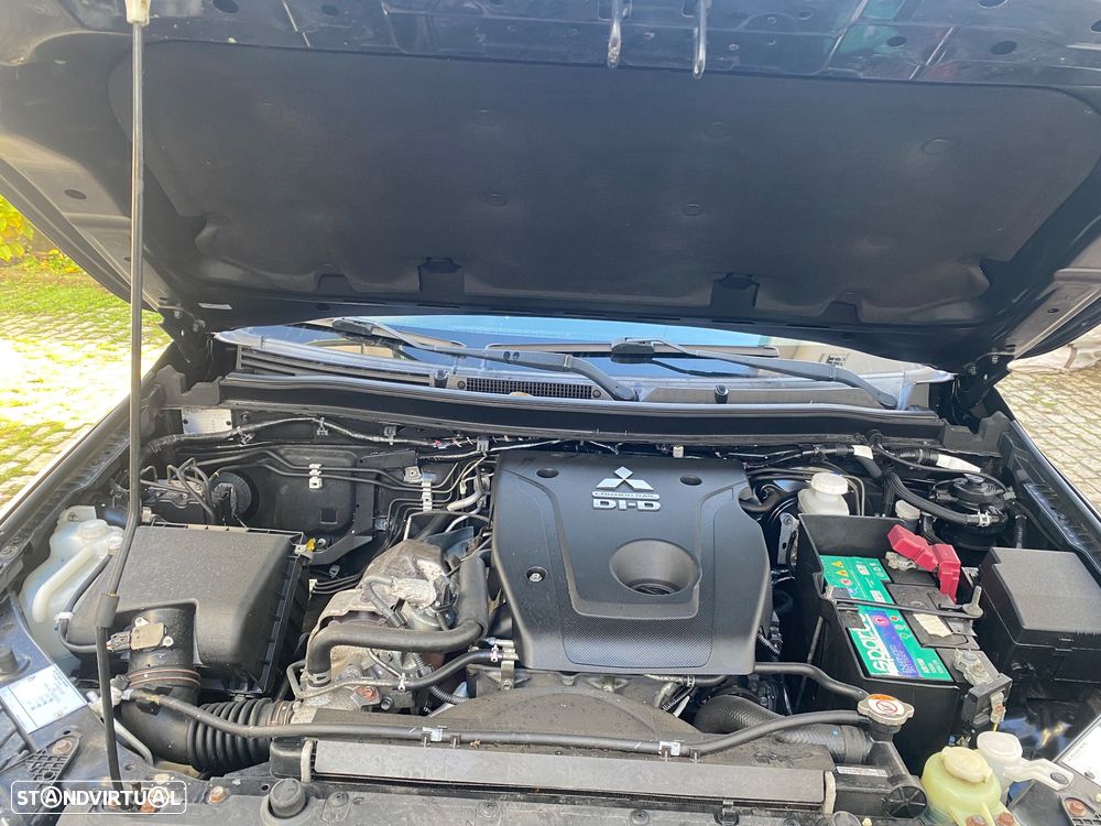 Mitsubishi L200 2.4 DI-D CD Intense Sportbox Space Cab Strakar 4WD - 10