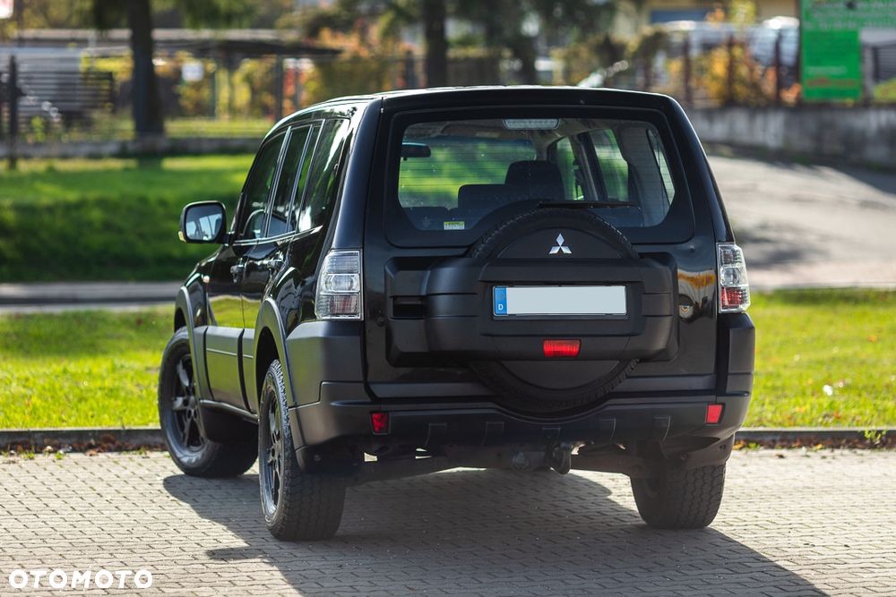 Mitsubishi Pajero 3.2 DI-D Invite - 10
