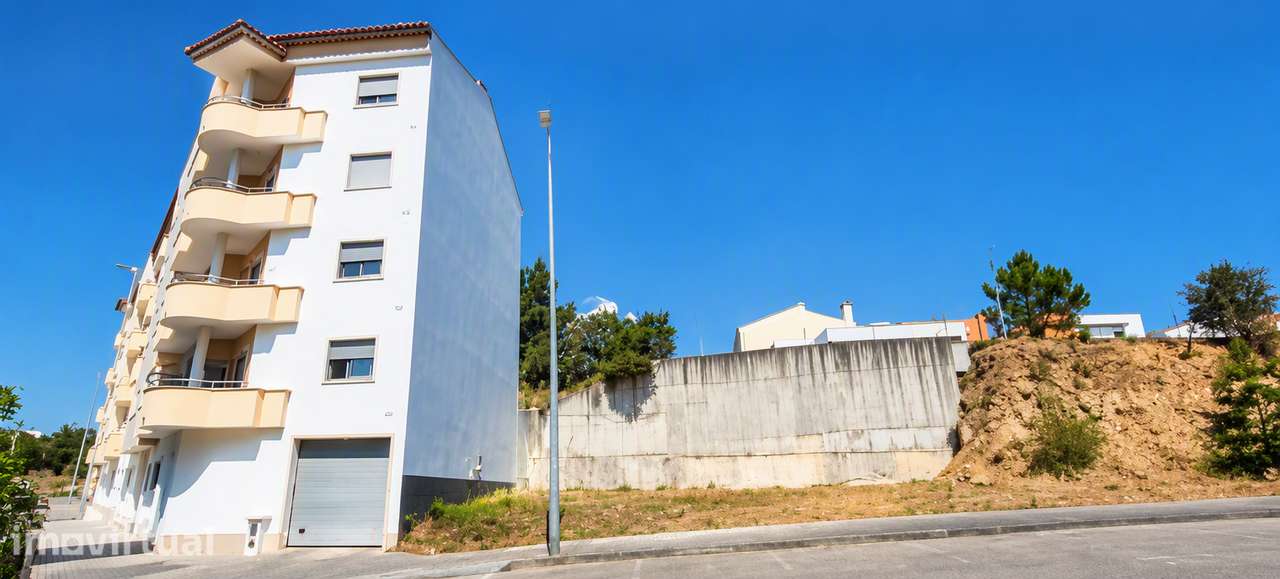 Terreno para Construção de Edifício Habitacional em Vila Nova da Barqu - Grande imagem: 2/16