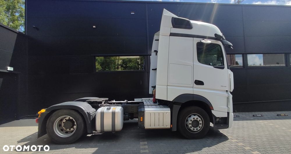 Mercedes-Benz Actros - 4