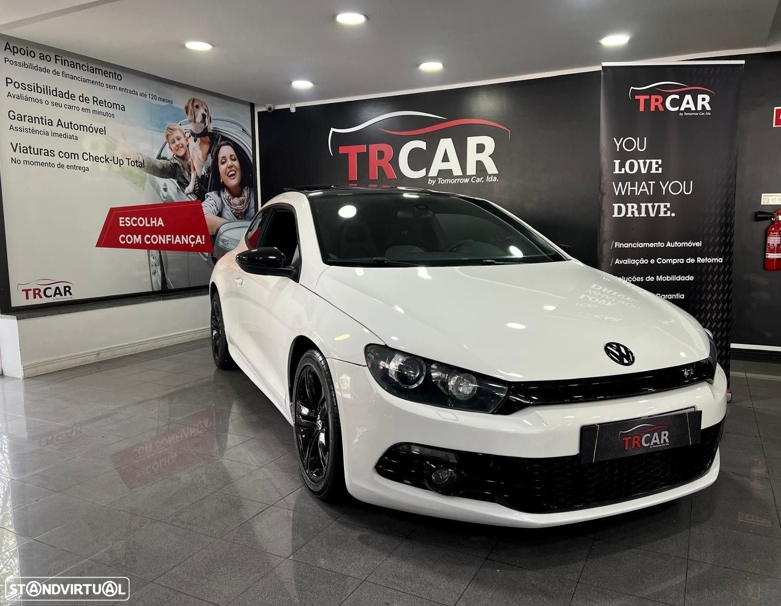 VW Scirocco 2.0 TDI Sport DSG - 2