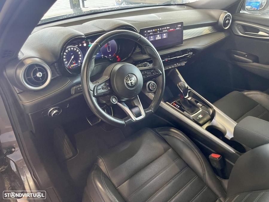 Alfa Romeo Tonale 1.5 Hybrid Intensa - 10