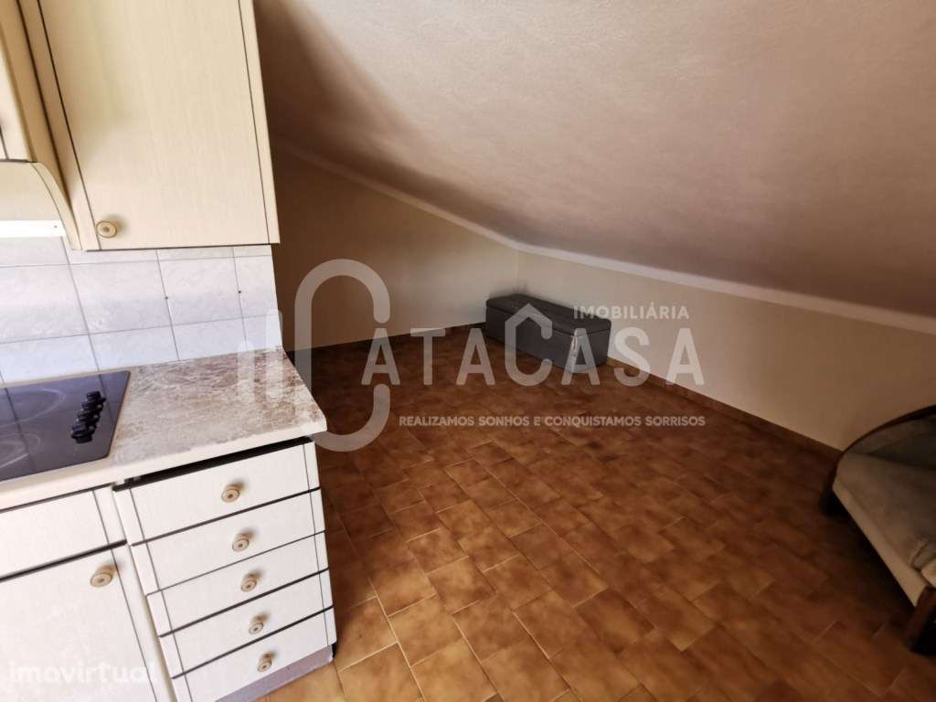 Arrumos Transformados em Apartamento T2 - Centro de Anadia - Grande imagem: 3/13