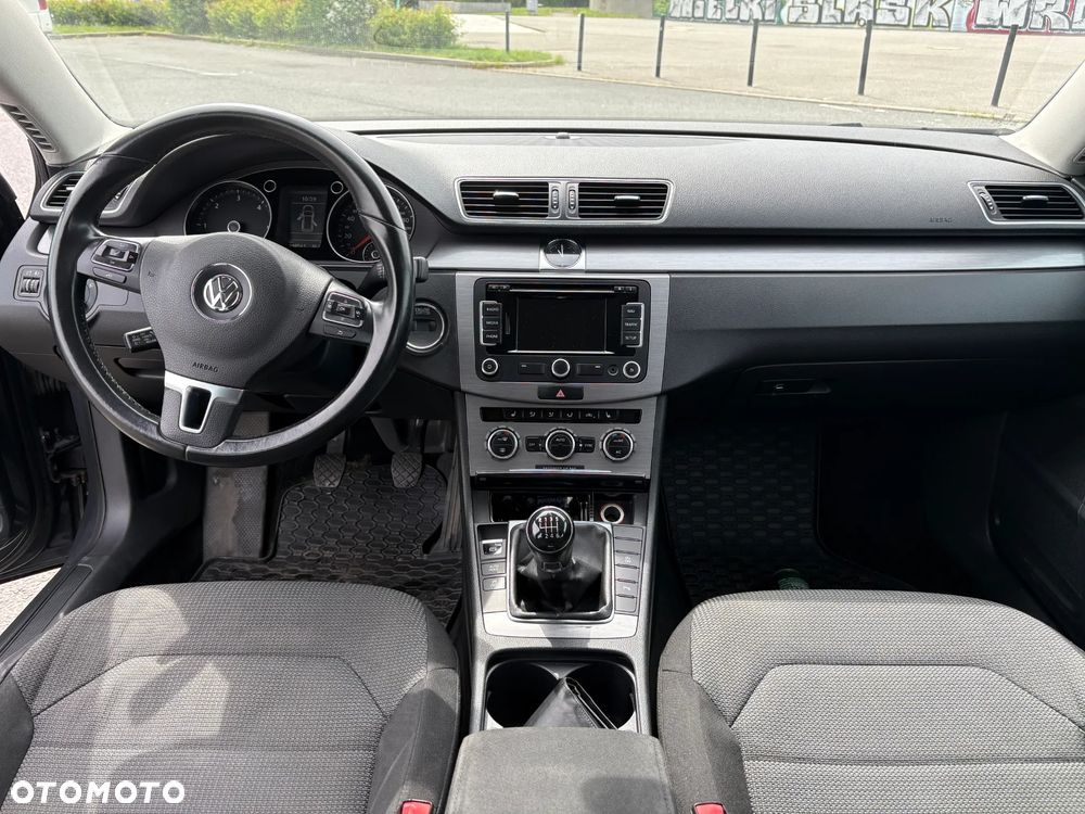 Volkswagen Passat 2.0 TDI BlueMotion Technology Comfortline - 9