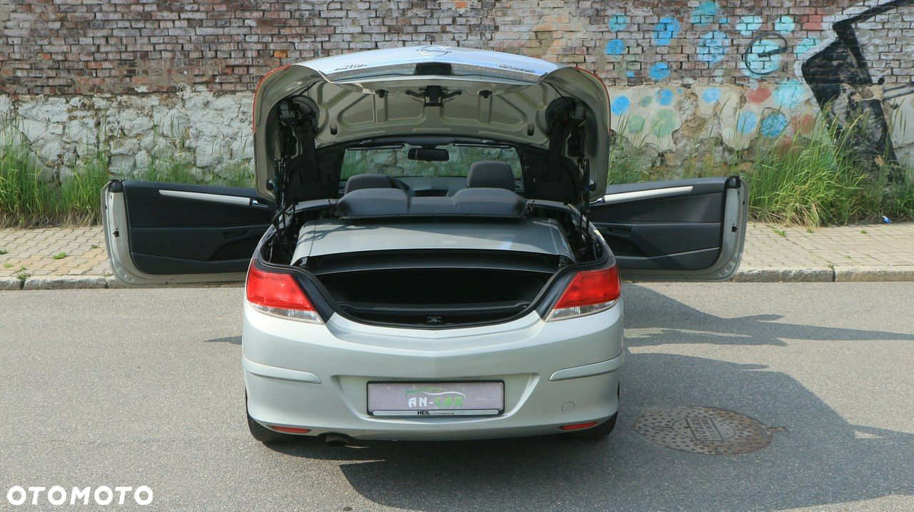 Opel Astra GTC 1.6 Edition - 13