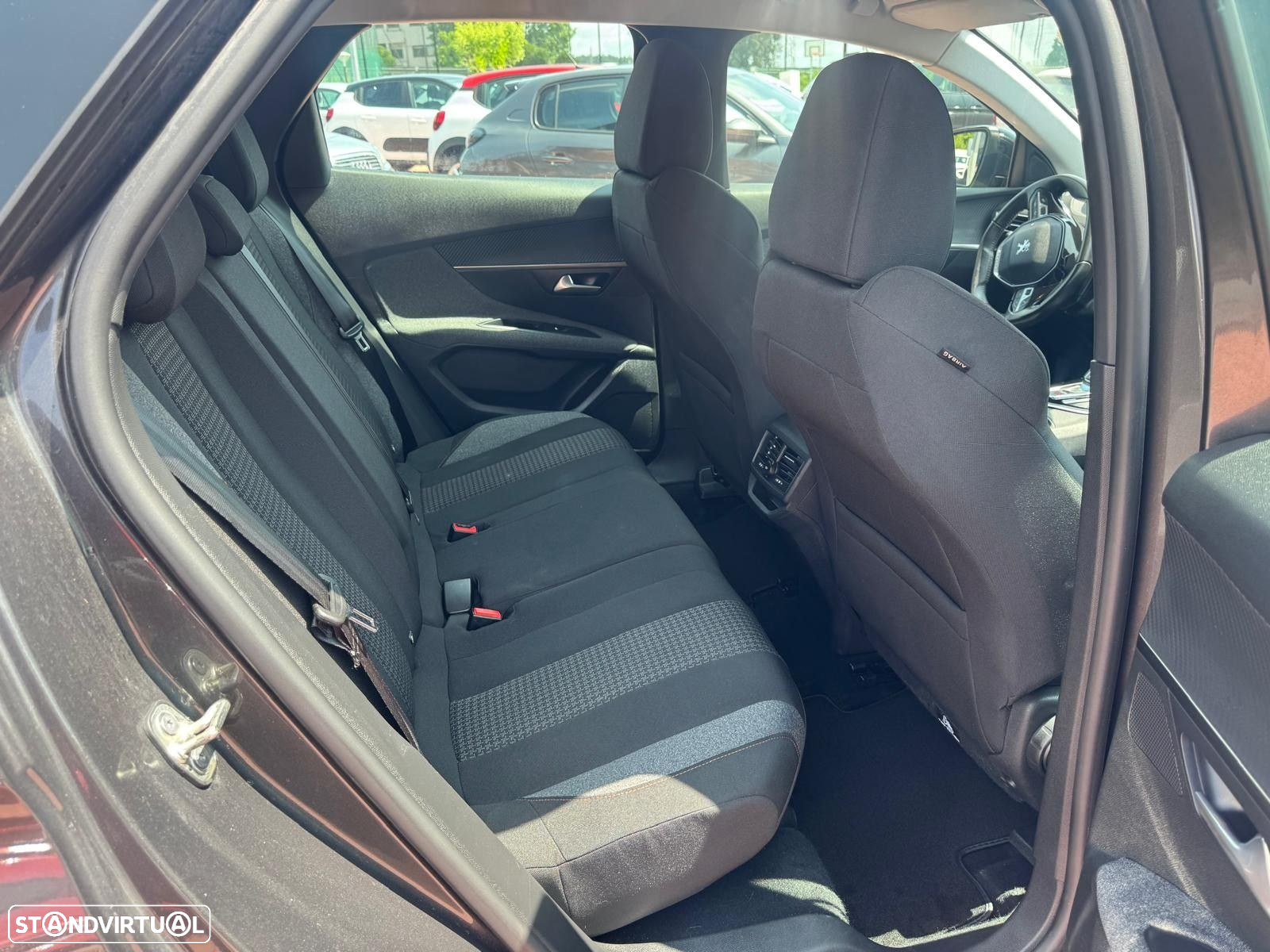 Peugeot 3008 1.5 BlueHDi Active Pack EAT8 - 17