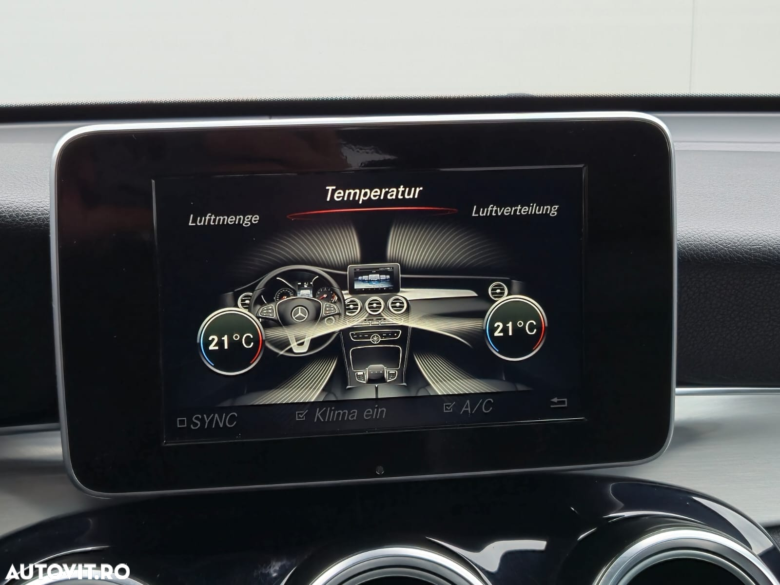 Mercedes-Benz GLC 250 d 4Matic 9G-TRONIC AMG Line - 36