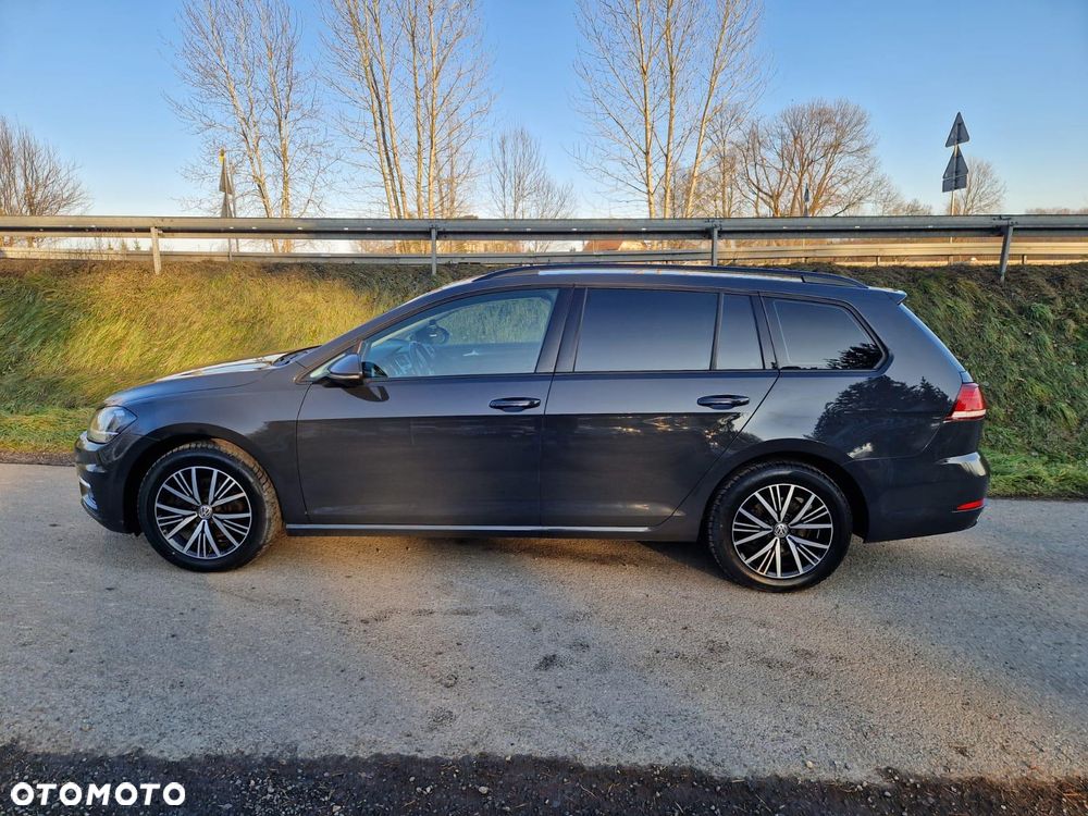 Volkswagen Golf - 2