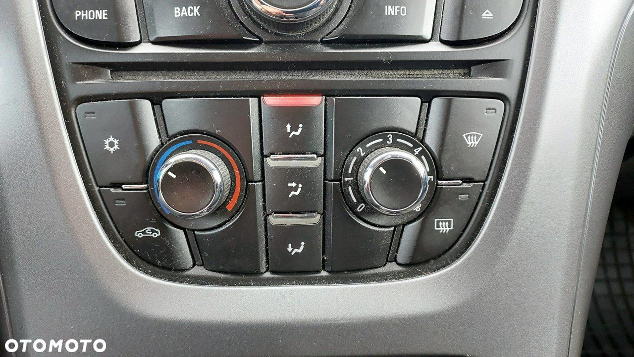 Opel Astra - 36