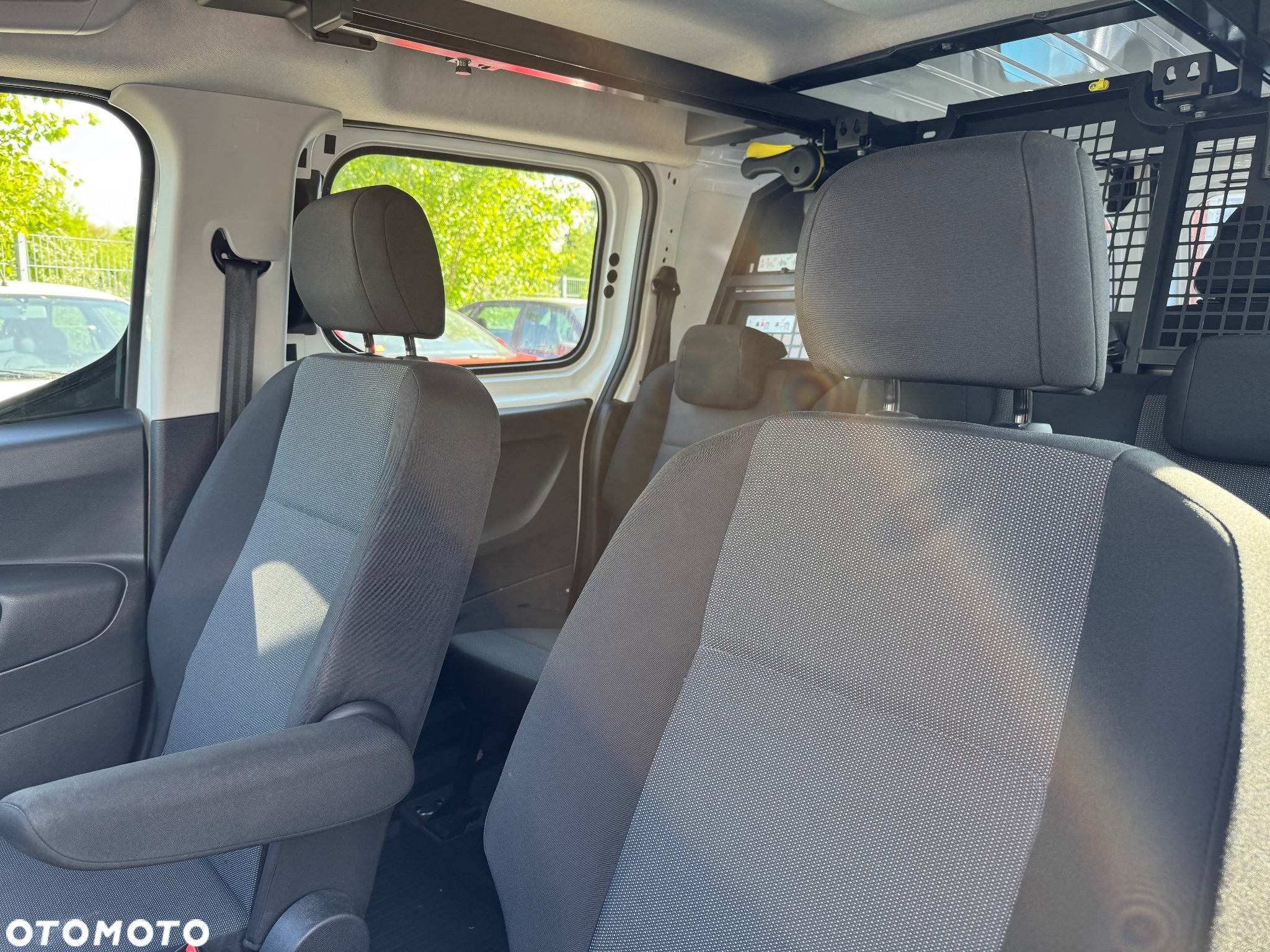 Toyota Proace City 1.5 D-4D Long 2,3t Active (bryg.) - 11