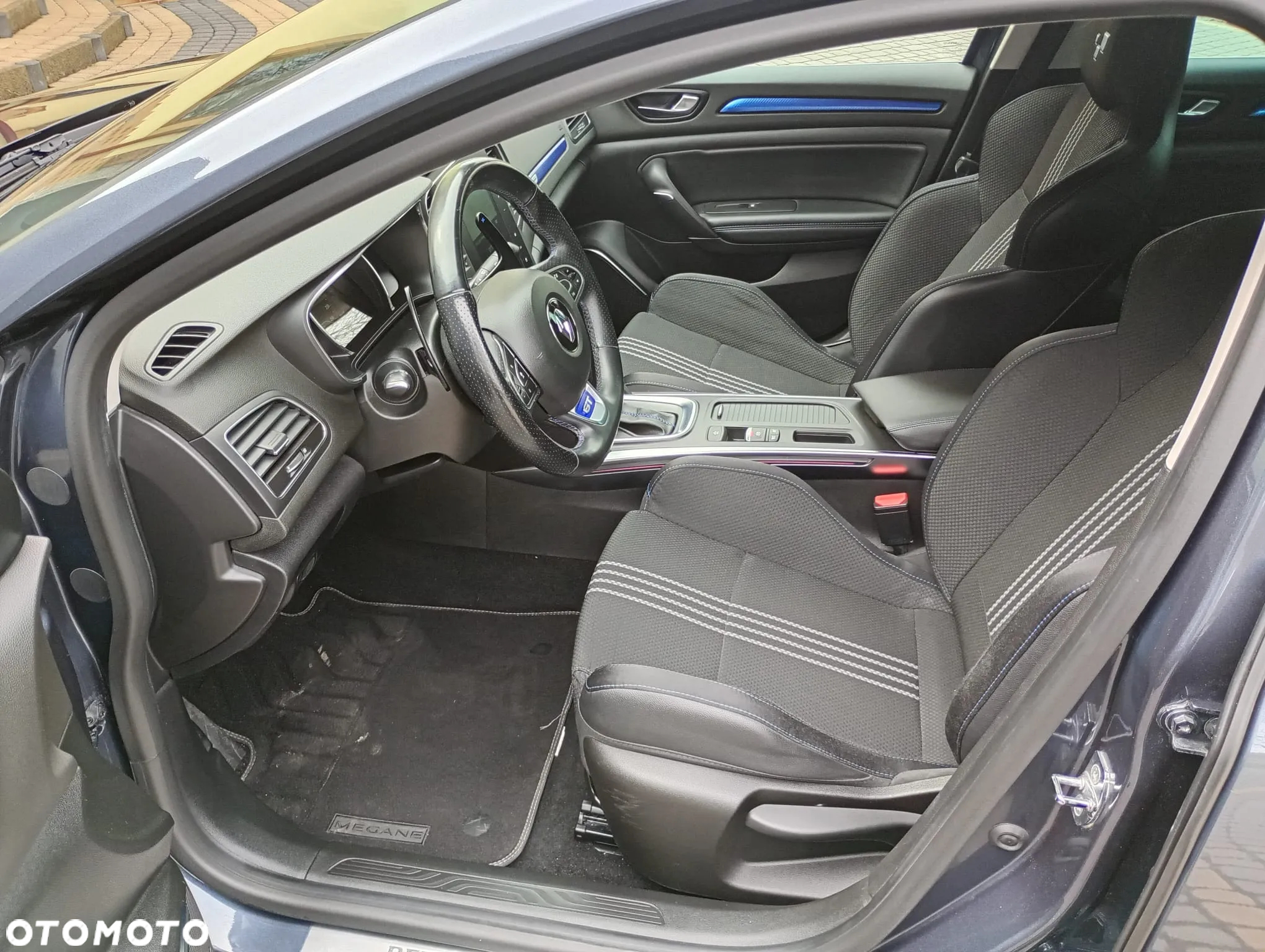 Renault Megane Grandtour ENERGY TCe 205 EDC GT - 27