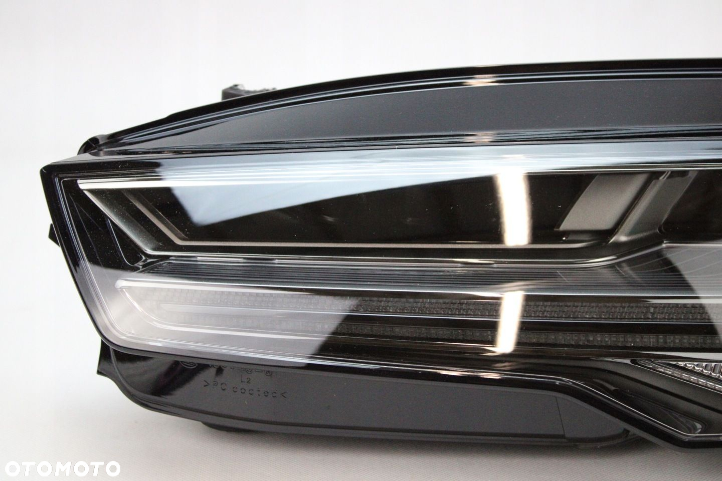 NOWA ORG LAMPA LEWY PRZÓD MATRIX AUDI A7 S7 RS7 4G8941783B - 3