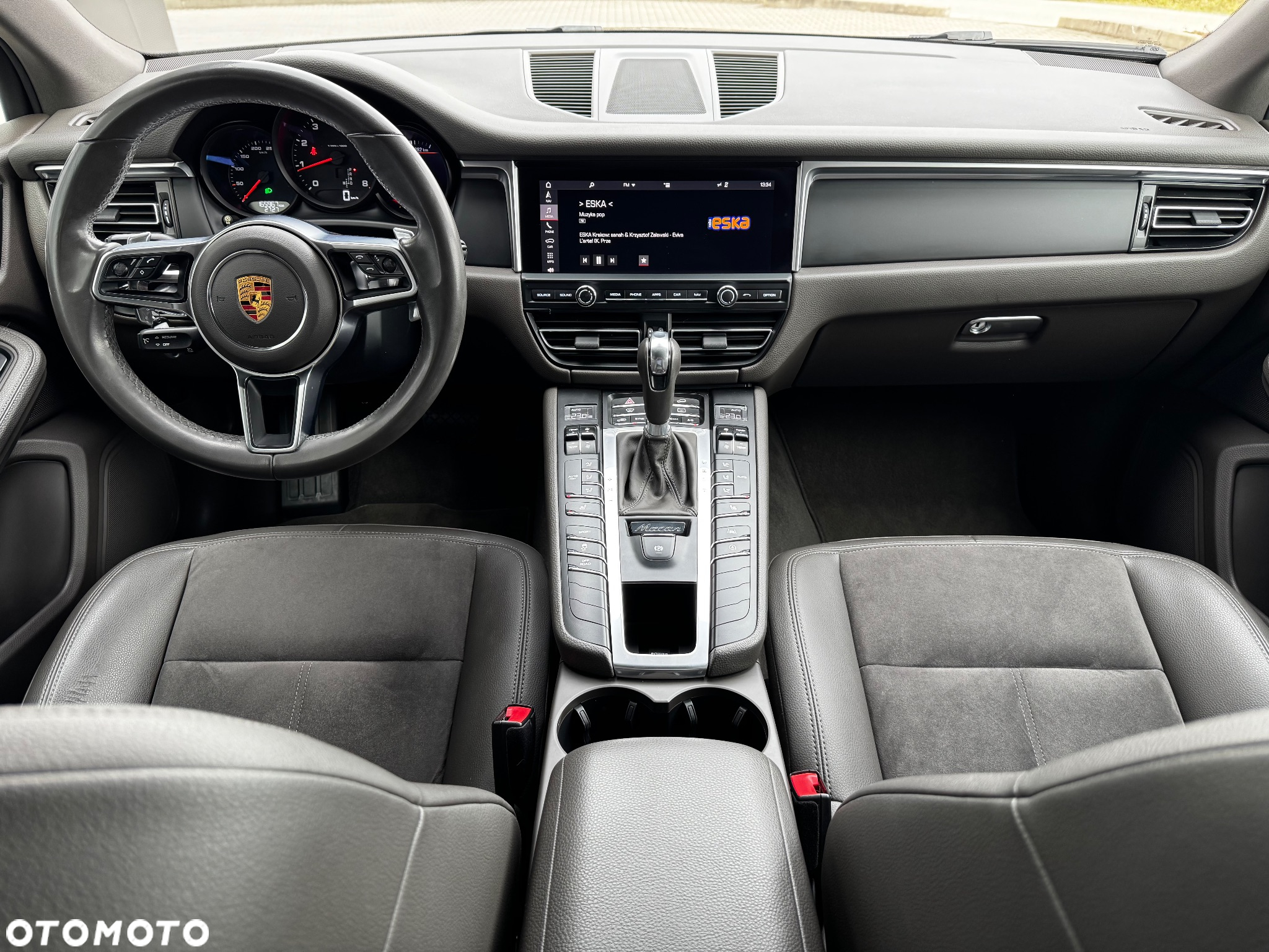Porsche Macan Standard - 18