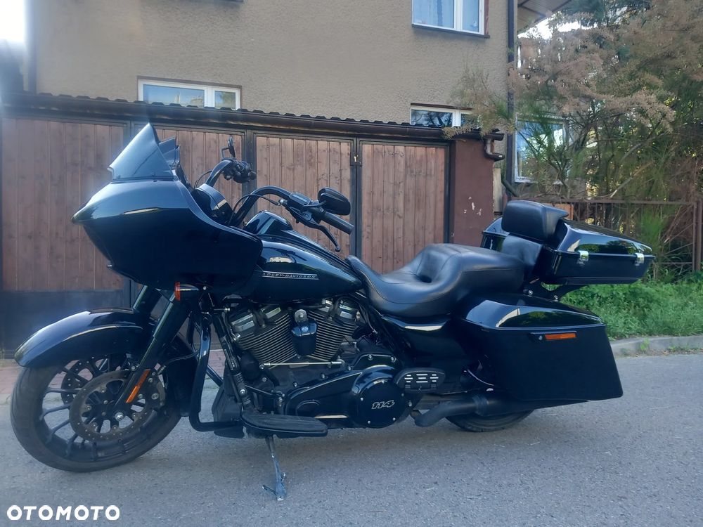 Harley-Davidson Touring Road Glide - 15