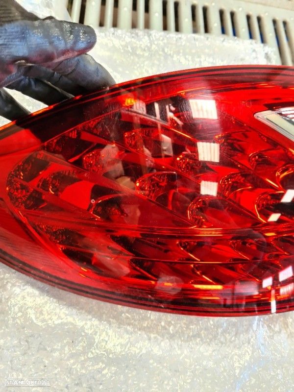 Farolim Esquerdo Painel Lanterna Stop Tras Ilharga Porsche Cayenne (9P - 3