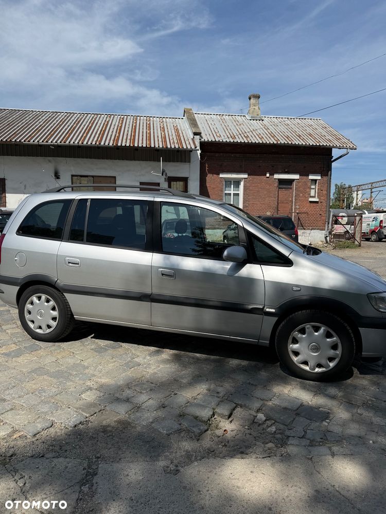Opel Zafira - 4