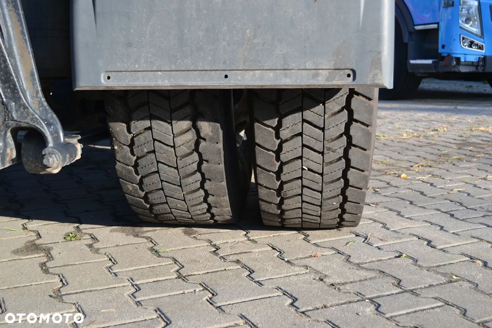 MAN TGX 26.400 TRZECIA OŚ SKRĘTNA RAMA  7.5 m KLIMATYZACJA - 28