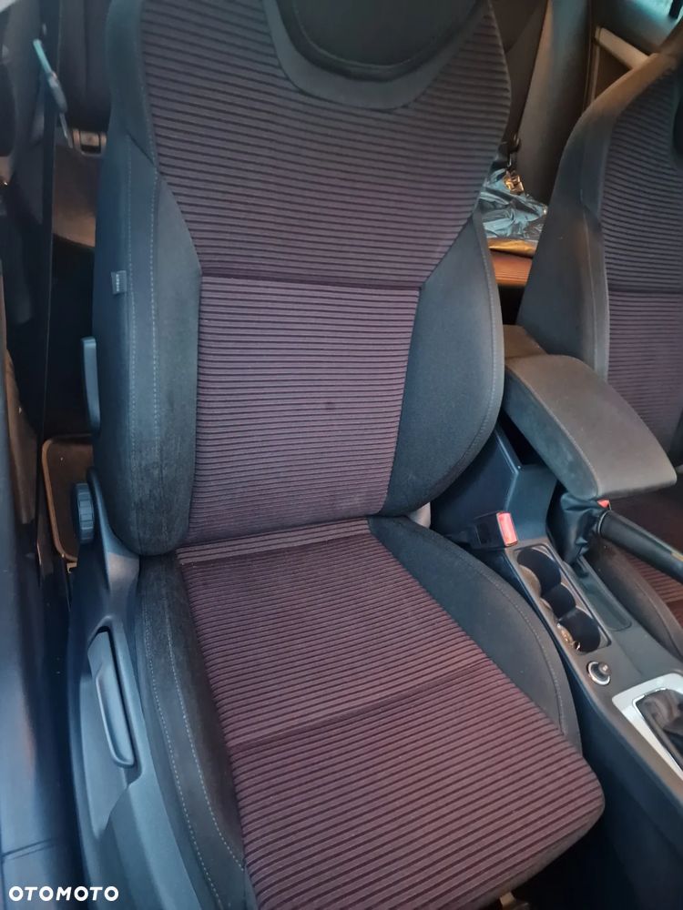 Skoda Octavia 2.0 TDI DSG Sportline - 29