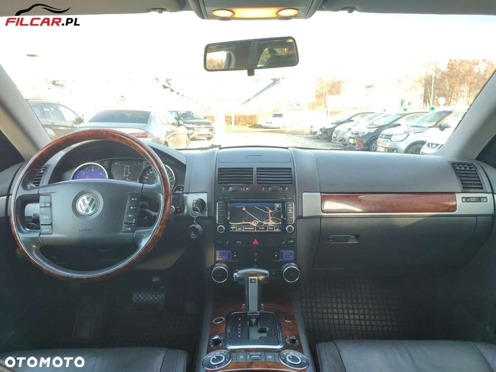 Volkswagen Touareg - 21