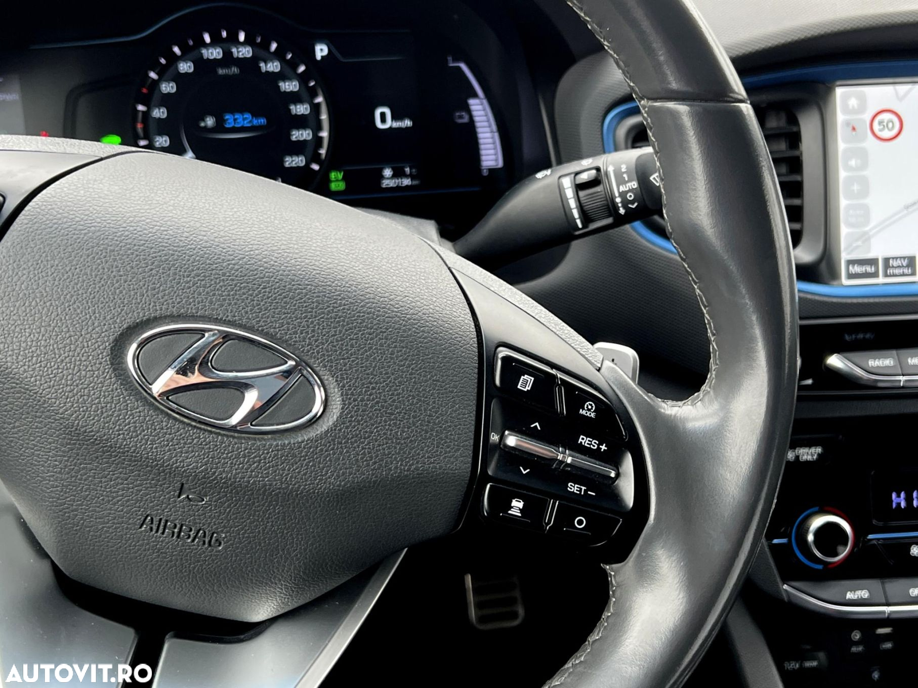 Hyundai IONIQ - 13