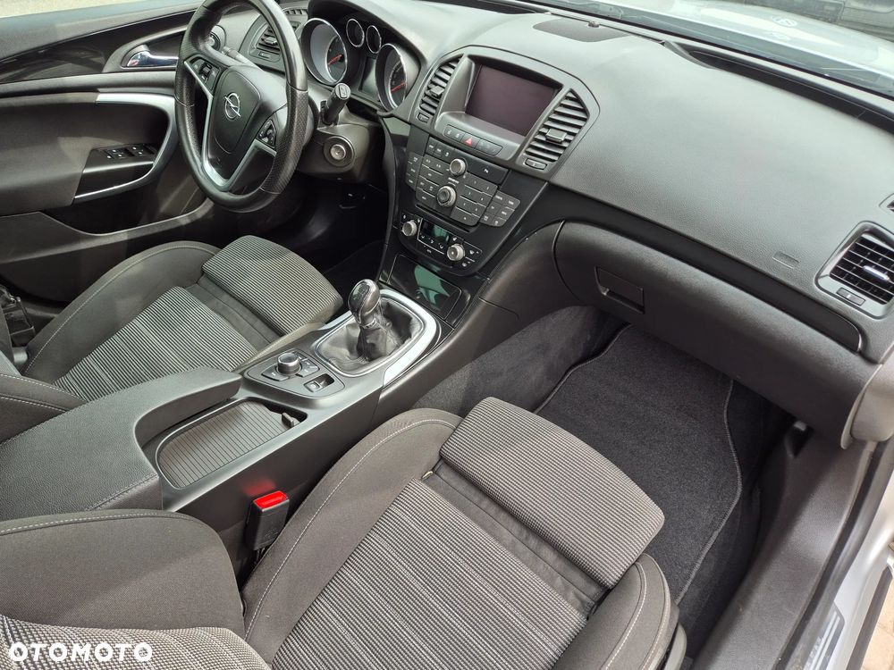 Opel Insignia 2.0 CDTI - 9