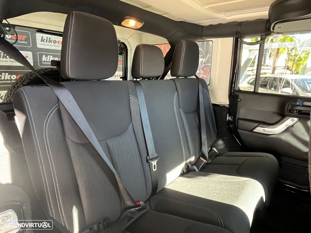 Jeep Wrangler Unlimited 2.8 CRD ATX Rubicon - 50