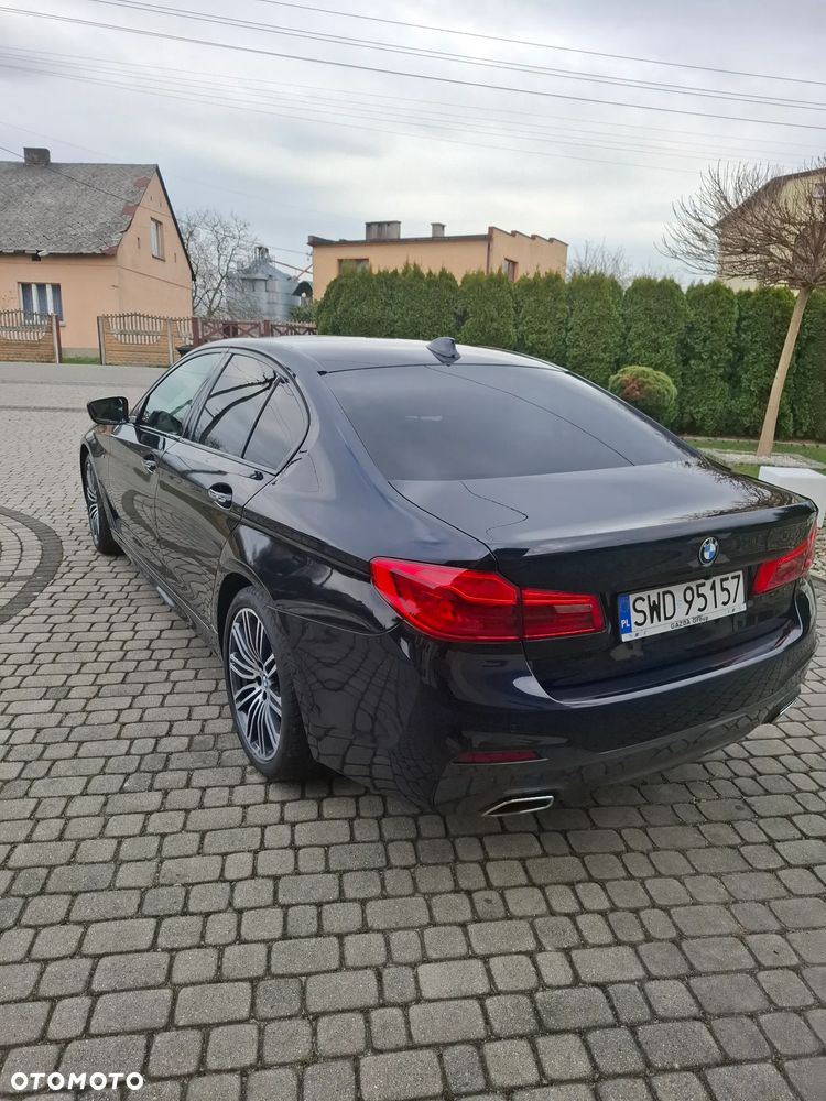 BMW Seria 5 520d xDrive - 13