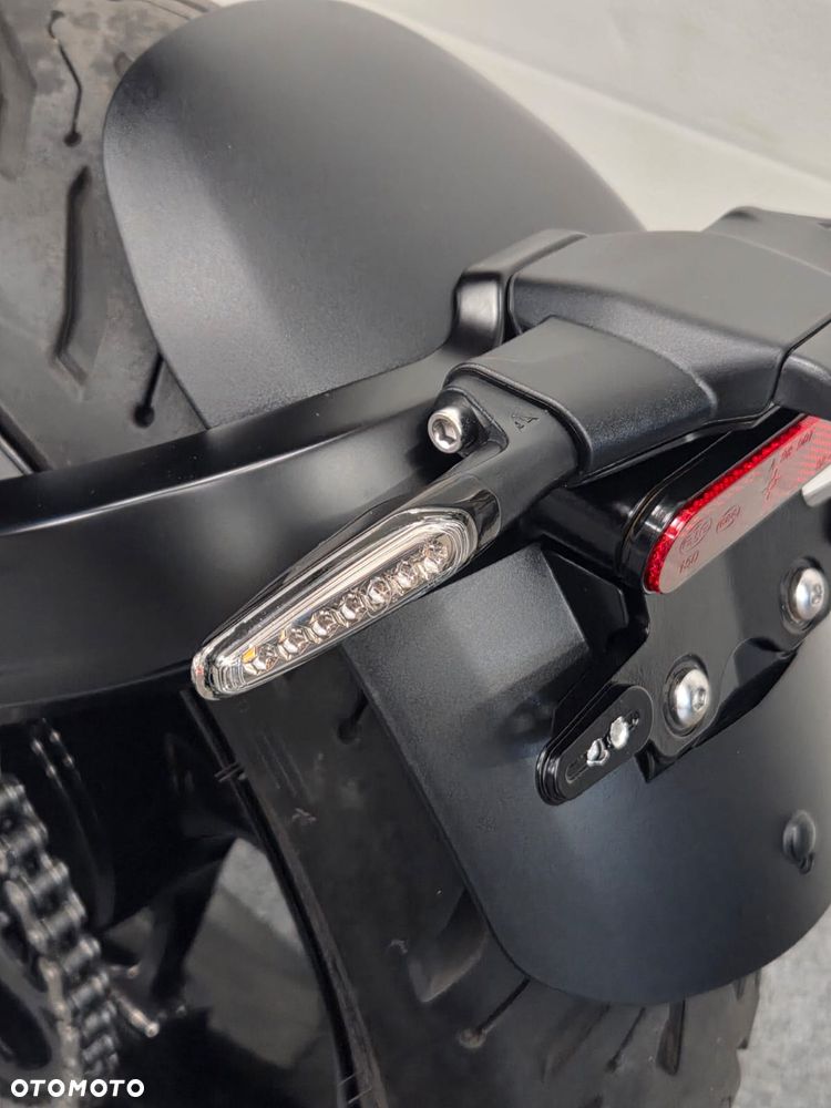 Triumph Trident - 17