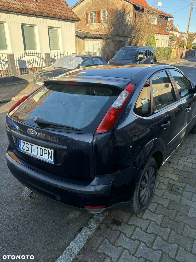 Ford Focus 1.4 Ambiente - 9