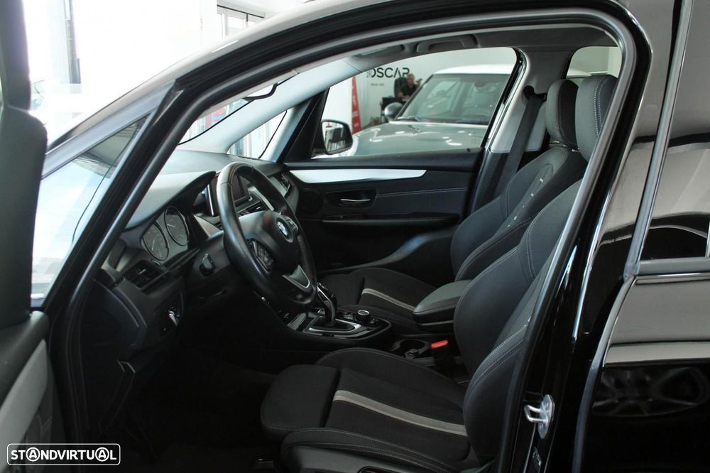 BMW 216 Active Tourer d Auto - 9