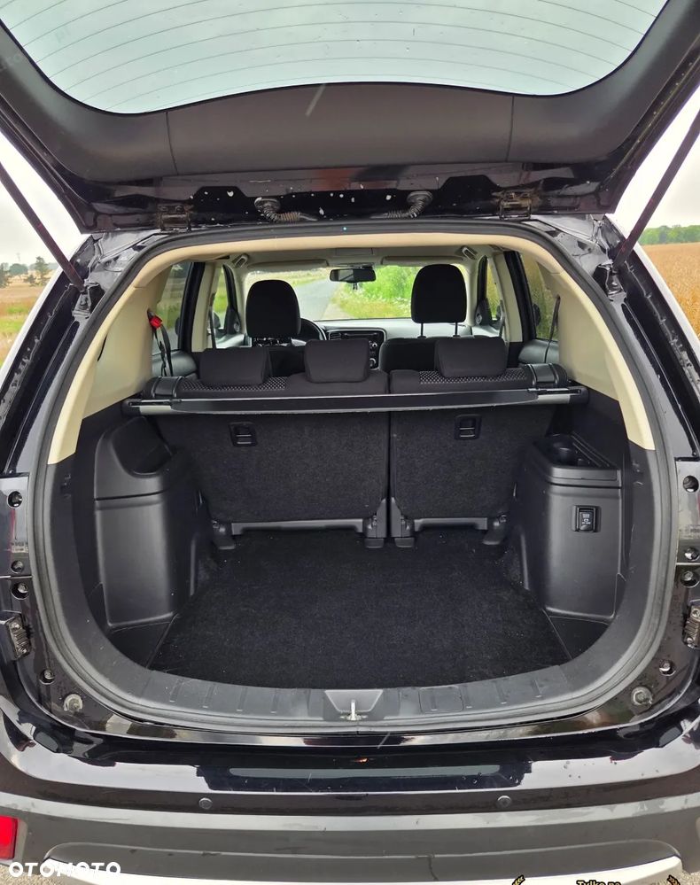 Mitsubishi Outlander - 17