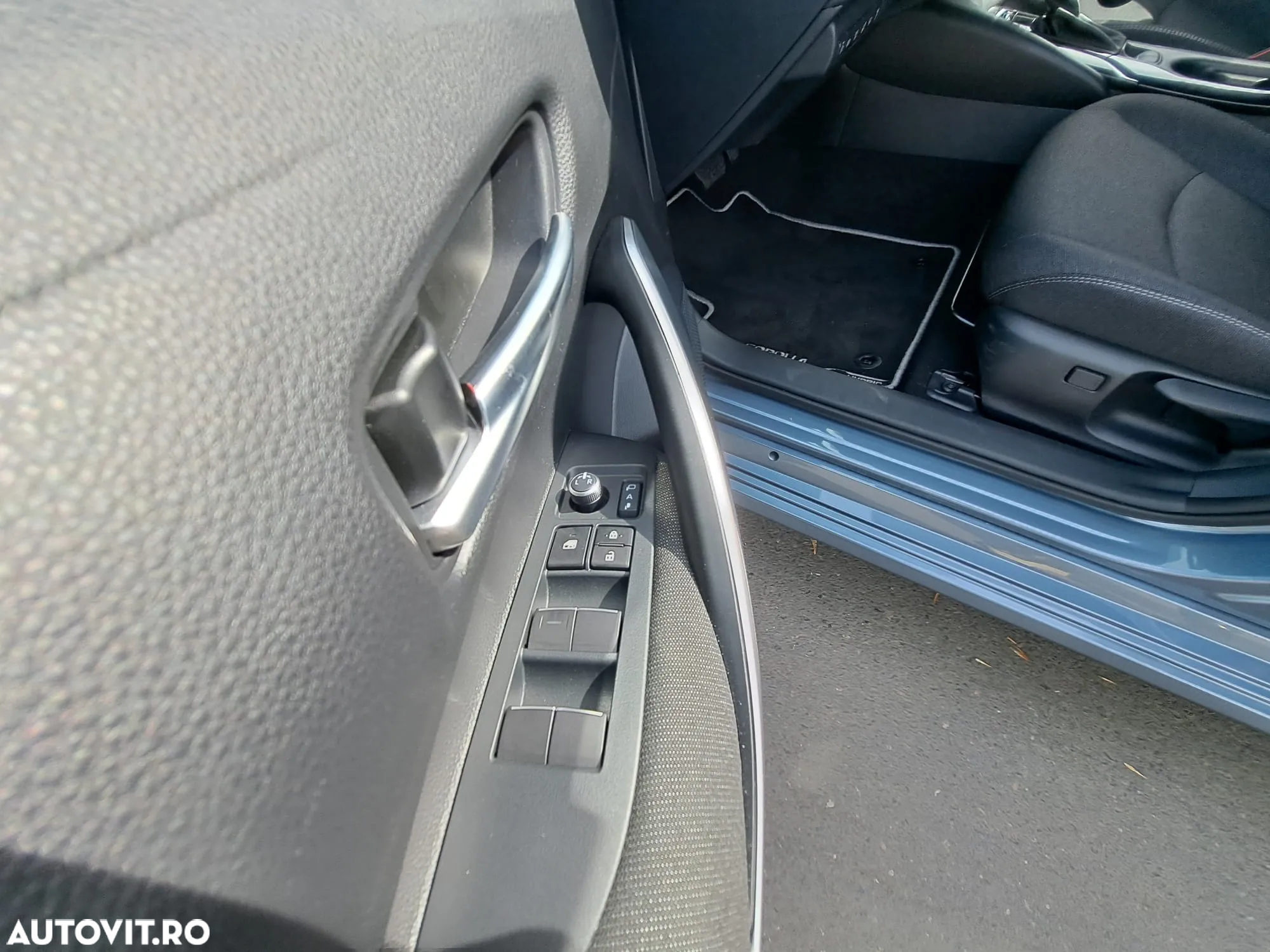 Toyota Corolla 1.8 HSD Dynamic - 13