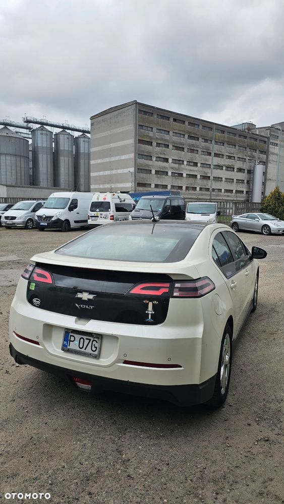 Chevrolet Volt - 2