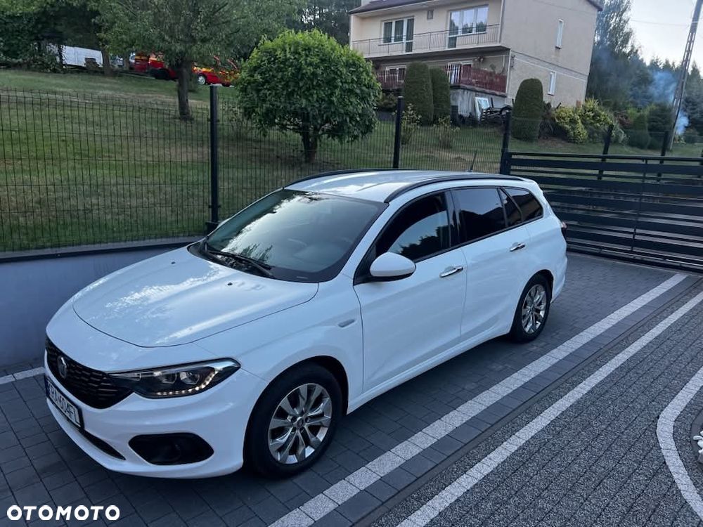 Fiat Tipo 1.4 T-Jet Lounge - 1