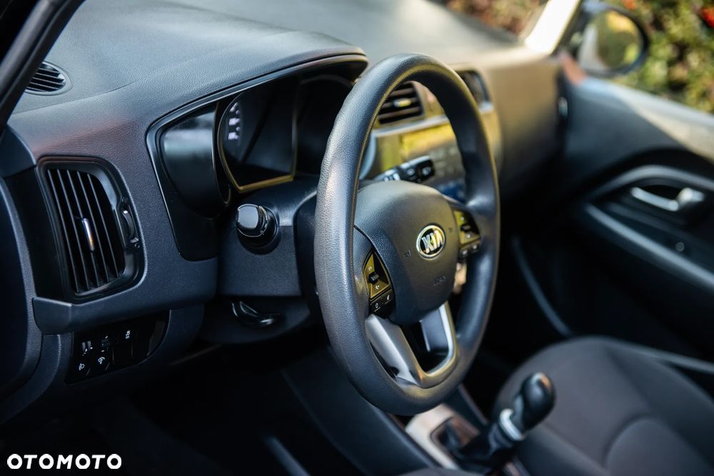 Kia Rio 1.4 Business Line Plus - 20