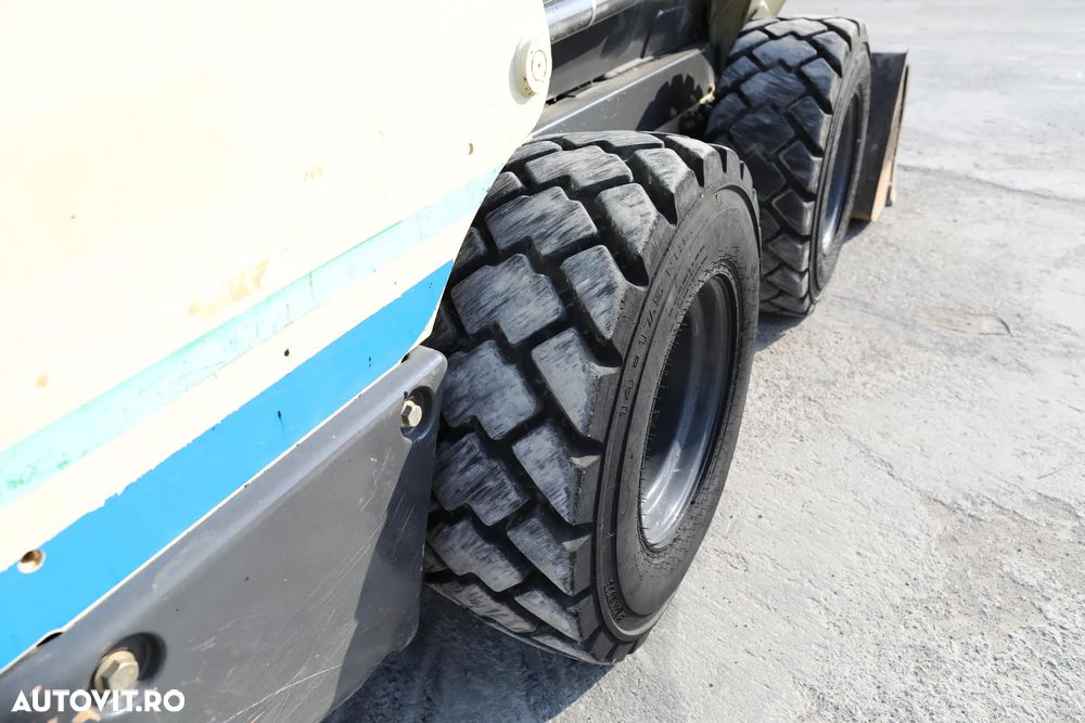 Case SR 250 Loader - 10