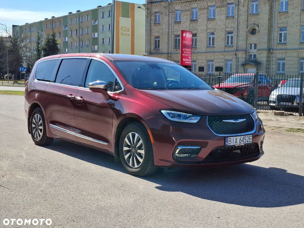 Chrysler Pacifica - 28