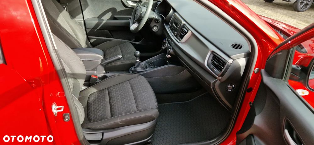 Kia Rio 1.2 M - 10